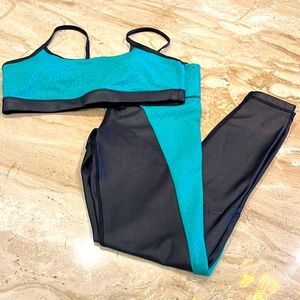 Zyia Active Jade River Stone Metallic Light n Tight Hi-Rise 7/8